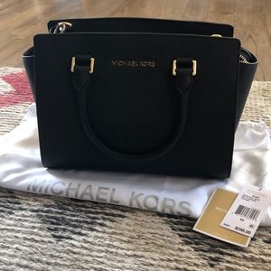 Michael Kors Medium Selma Satchel
